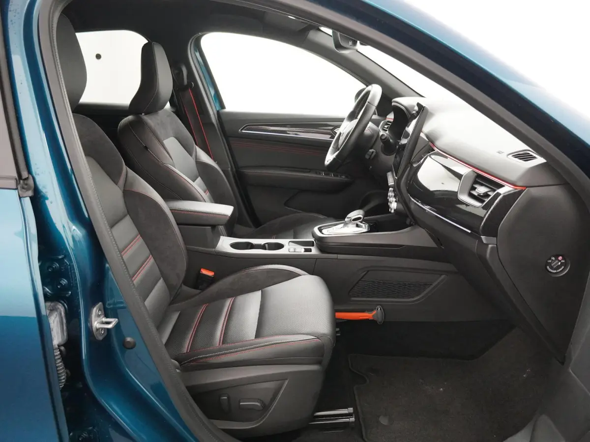 E-TECH Hybrid 145 R.S. Line | Lederen Bekl. | Stoel- & Stuurverw. | Trekhaak |