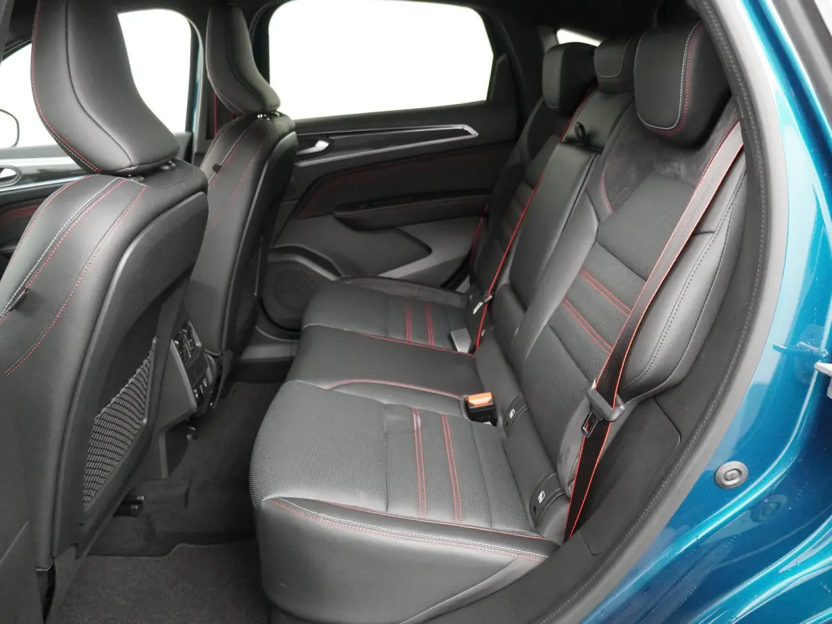 E-TECH Hybrid 145 R.S. Line | Lederen Bekl. | Stoel- & Stuurverw. | Trekhaak |
