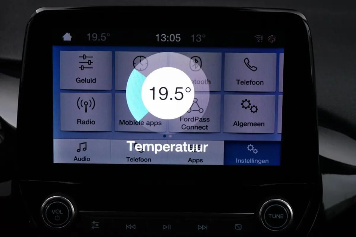 1.0 EcoBoost Titanium, NL, clima, PDC, cruise