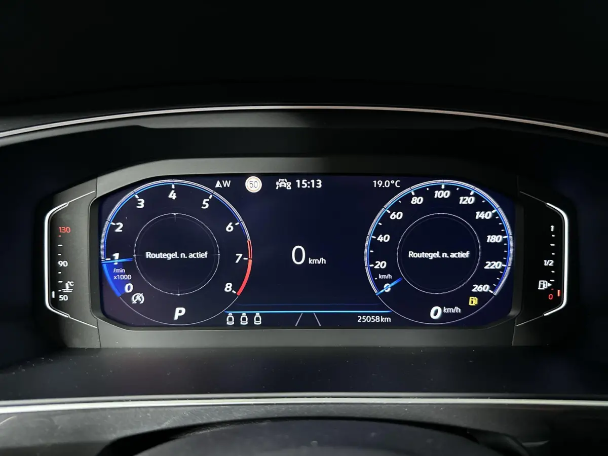 1.5 TSI R-Line Business+ Automaat | Trekhaak | IQ Light