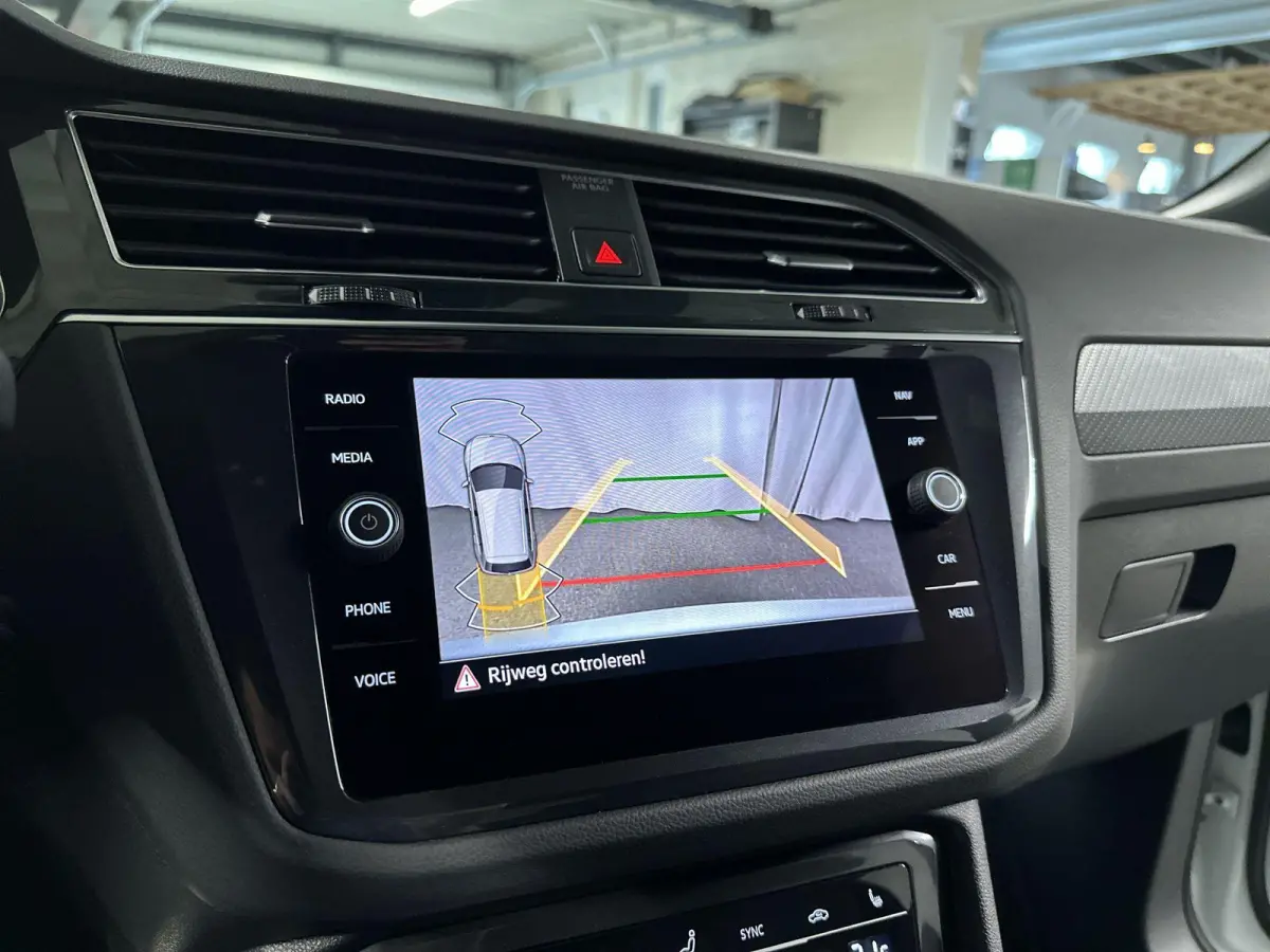 1.5 TSI R-Line Business+ Automaat | Trekhaak | IQ Light