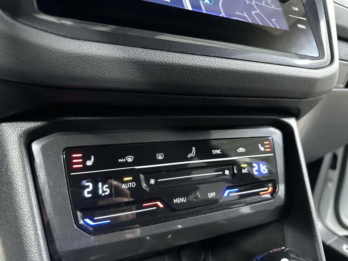 1.5 TSI R-Line Business+ Automaat | Trekhaak | IQ Light