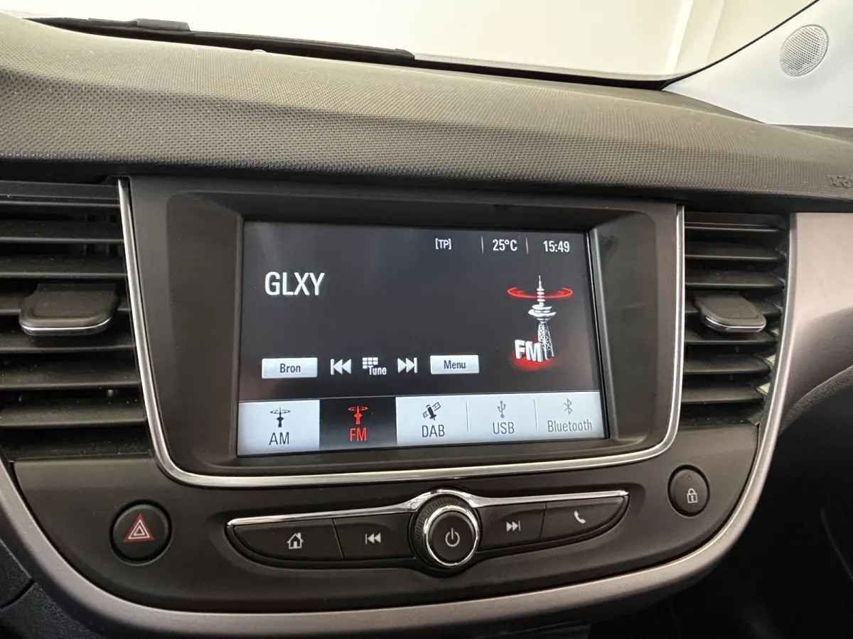 1.2 Turbo Elegance | Climate Control | Achteruitrijcamera | Stoel- en stuurverwarming | Apple CarPlay / Android auto |