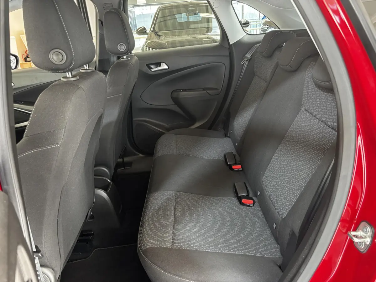 1.2 Turbo Elegance | Climate Control | Achteruitrijcamera | Stoel- en stuurverwarming | Apple CarPlay / Android auto |