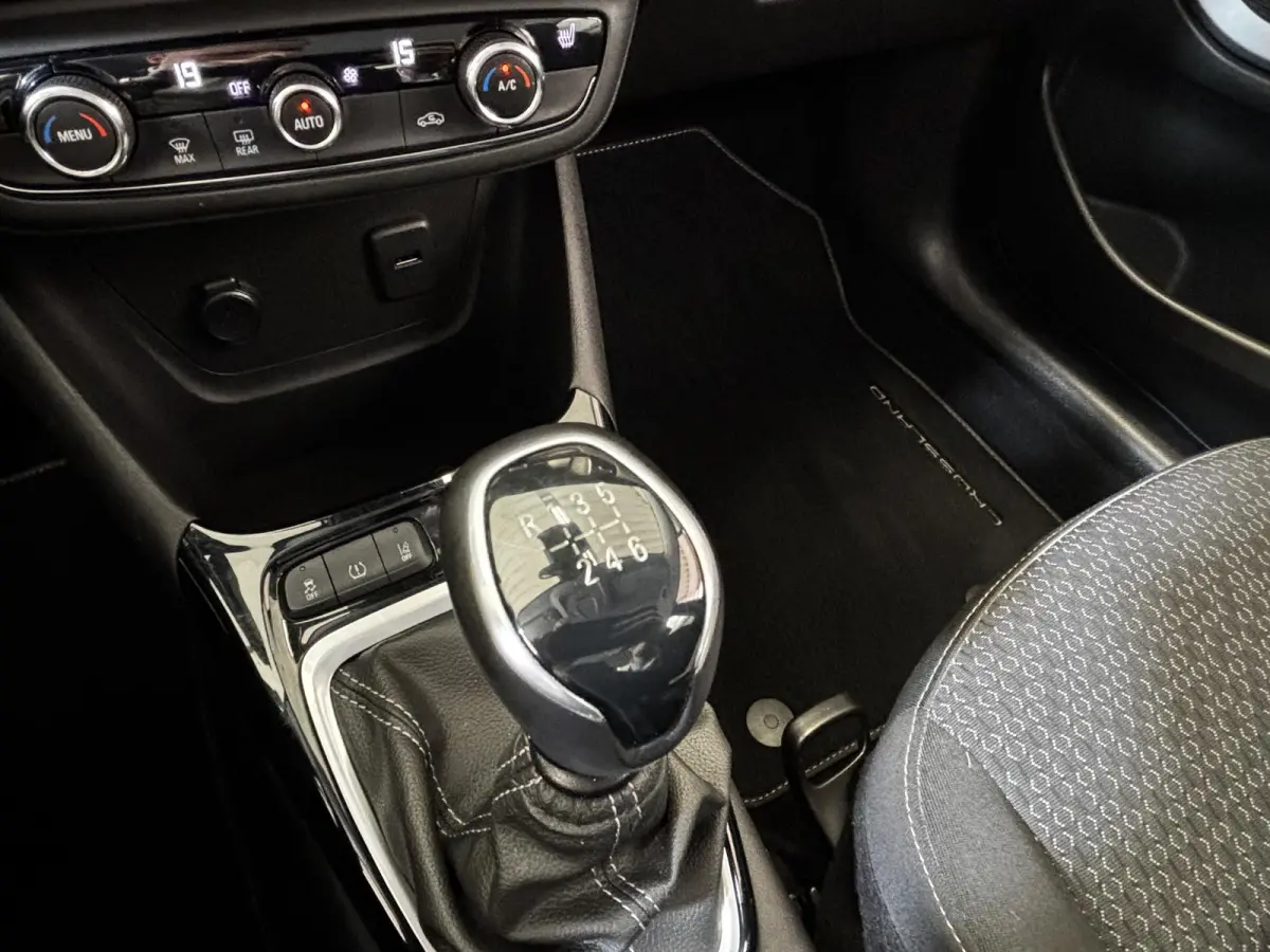 1.2 Turbo Elegance | Climate Control | Achteruitrijcamera | Stoel- en stuurverwarming | Apple CarPlay / Android auto |