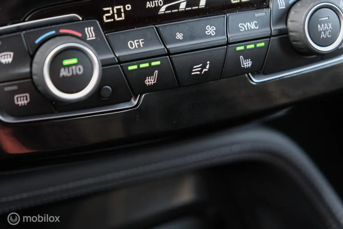xDrive25e High Executive | M-Sport | LED | HUD | Trekhaak | PHEV | Miniral Grau | Stoelverw.