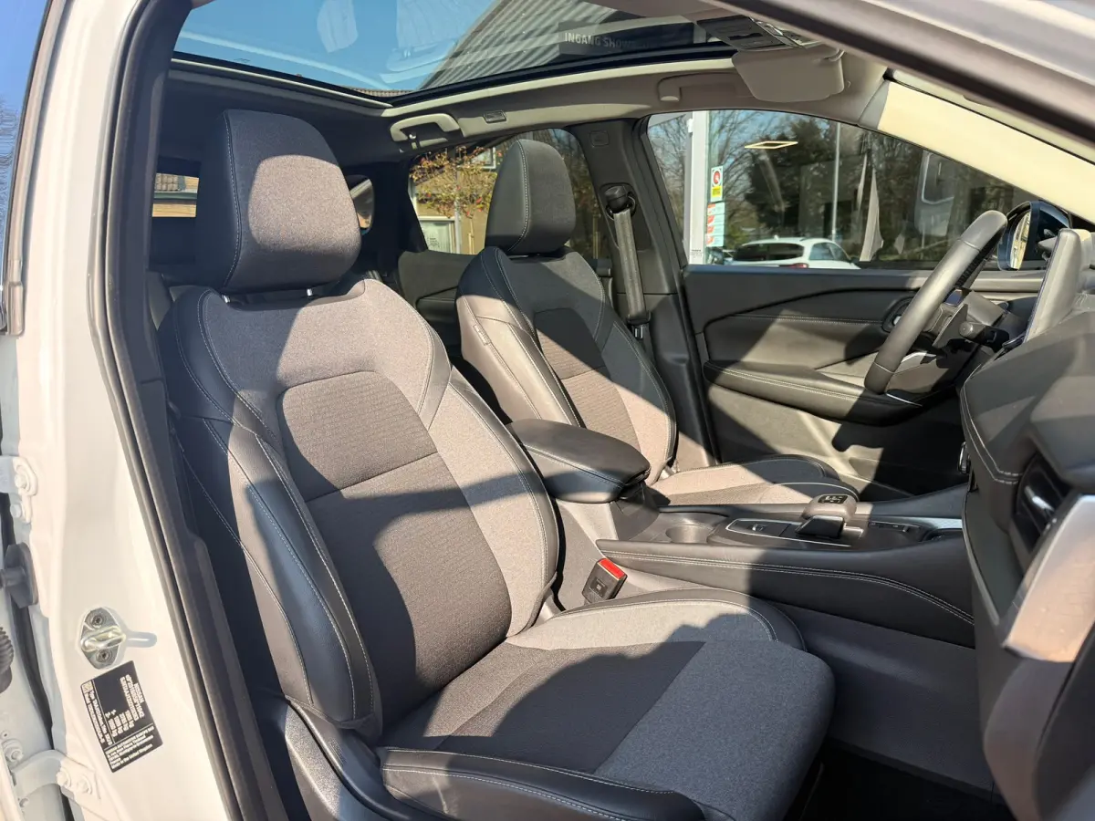 1.3 MHEV Xtronic Premium l H.U.D l 360 l Pano l Parelmoer lak