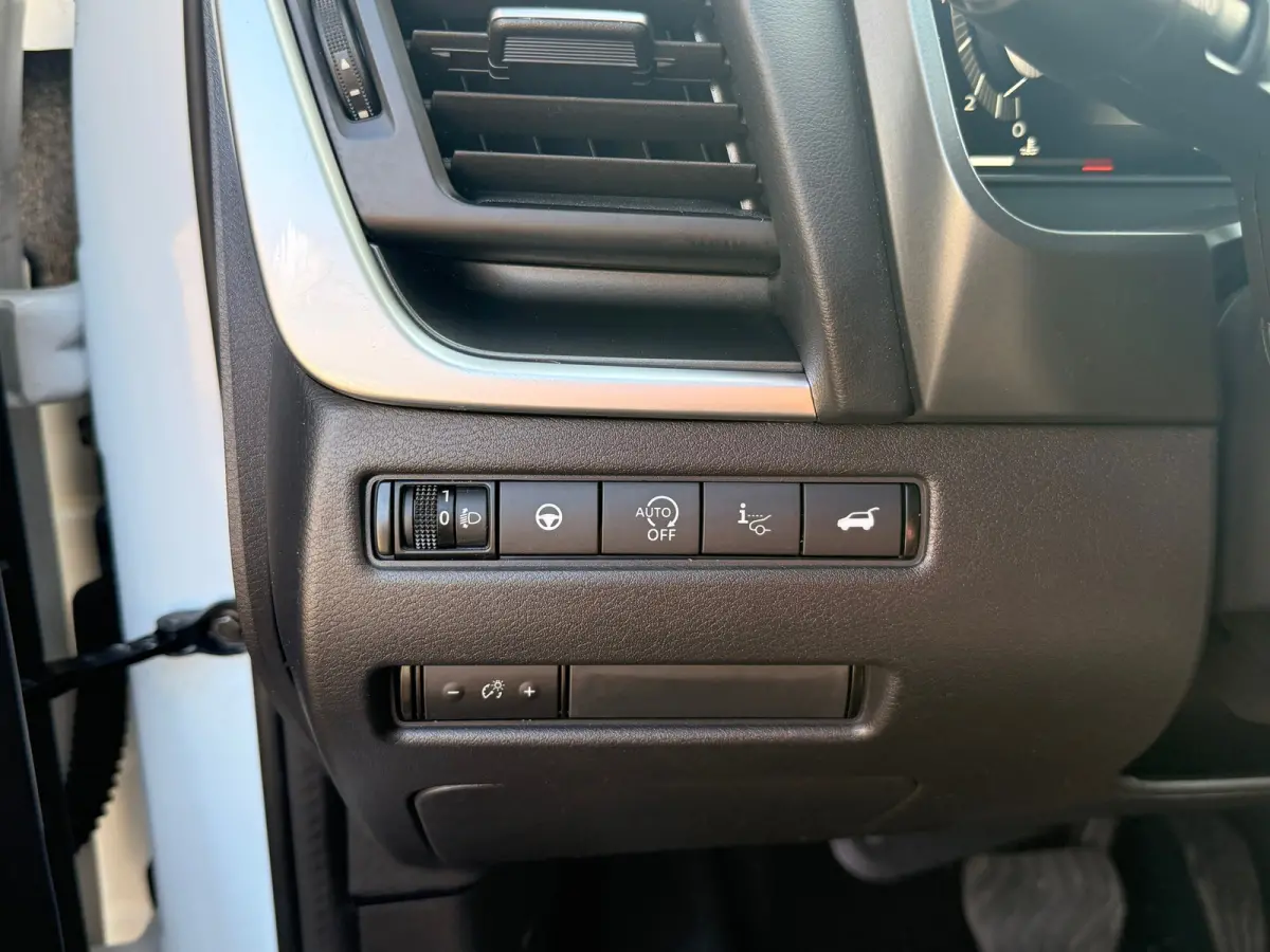 1.3 MHEV Xtronic Premium l H.U.D l 360 l Pano l Parelmoer lak