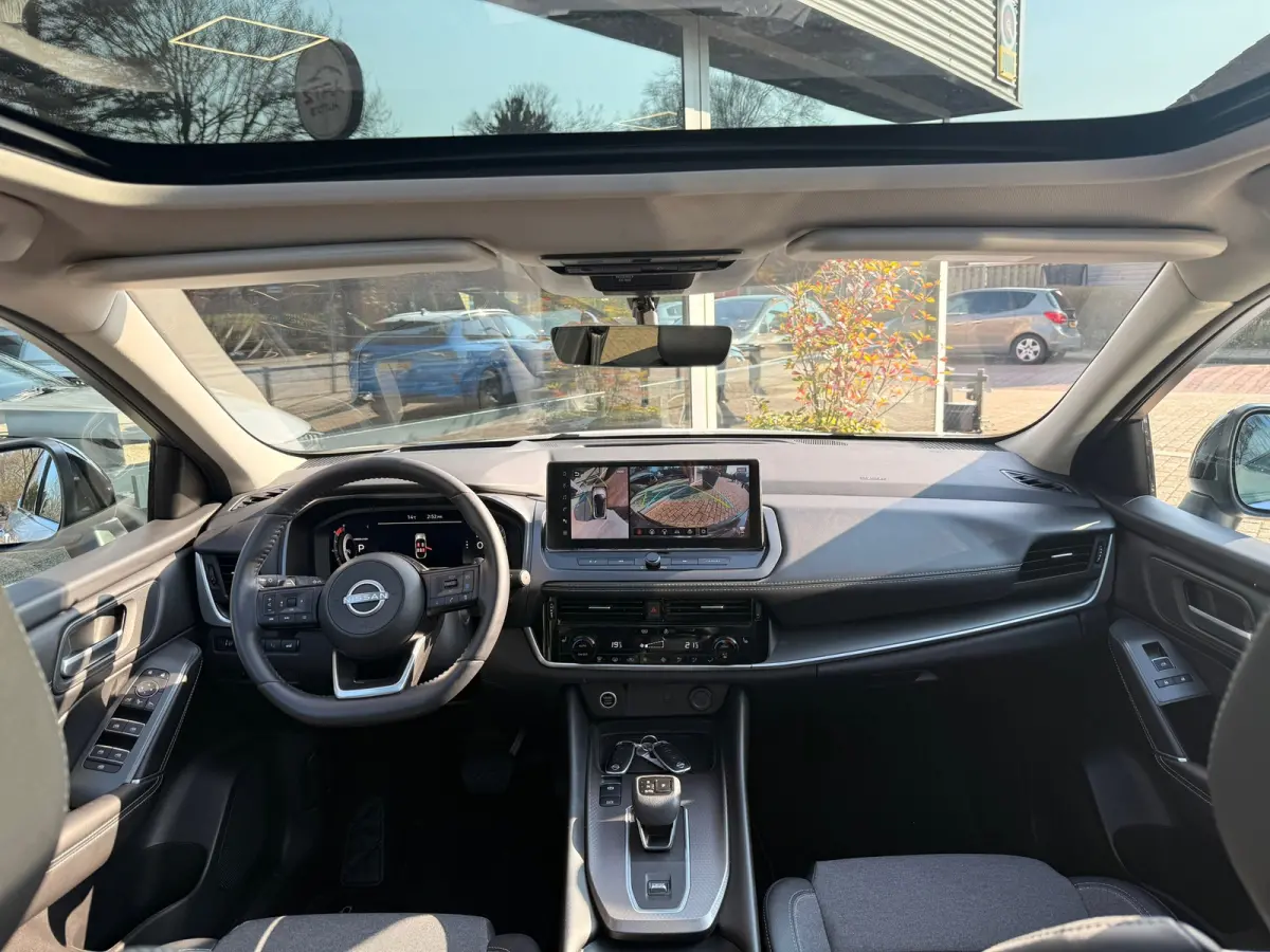 1.3 MHEV Xtronic Premium l H.U.D l 360 l Pano l Parelmoer lak