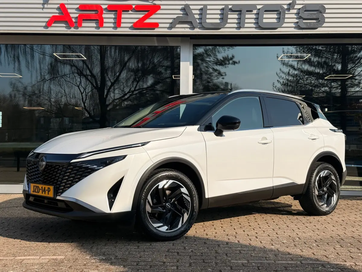 1.3 MHEV Xtronic Premium l H.U.D l 360 l Pano l Parelmoer lak