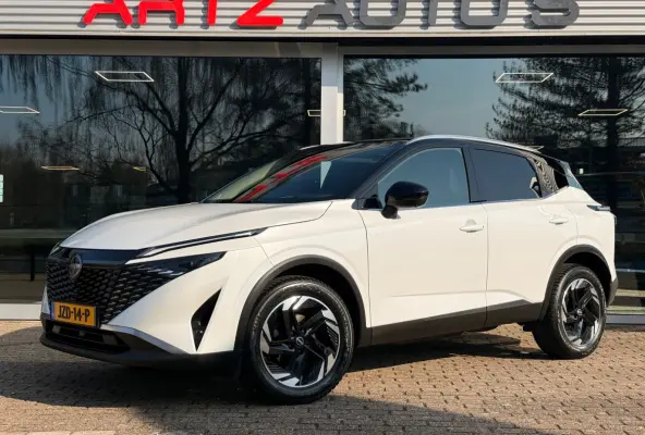 1.3 MHEV Xtronic Premium l H.U.D l 360 l Pano l Parelmoer lak