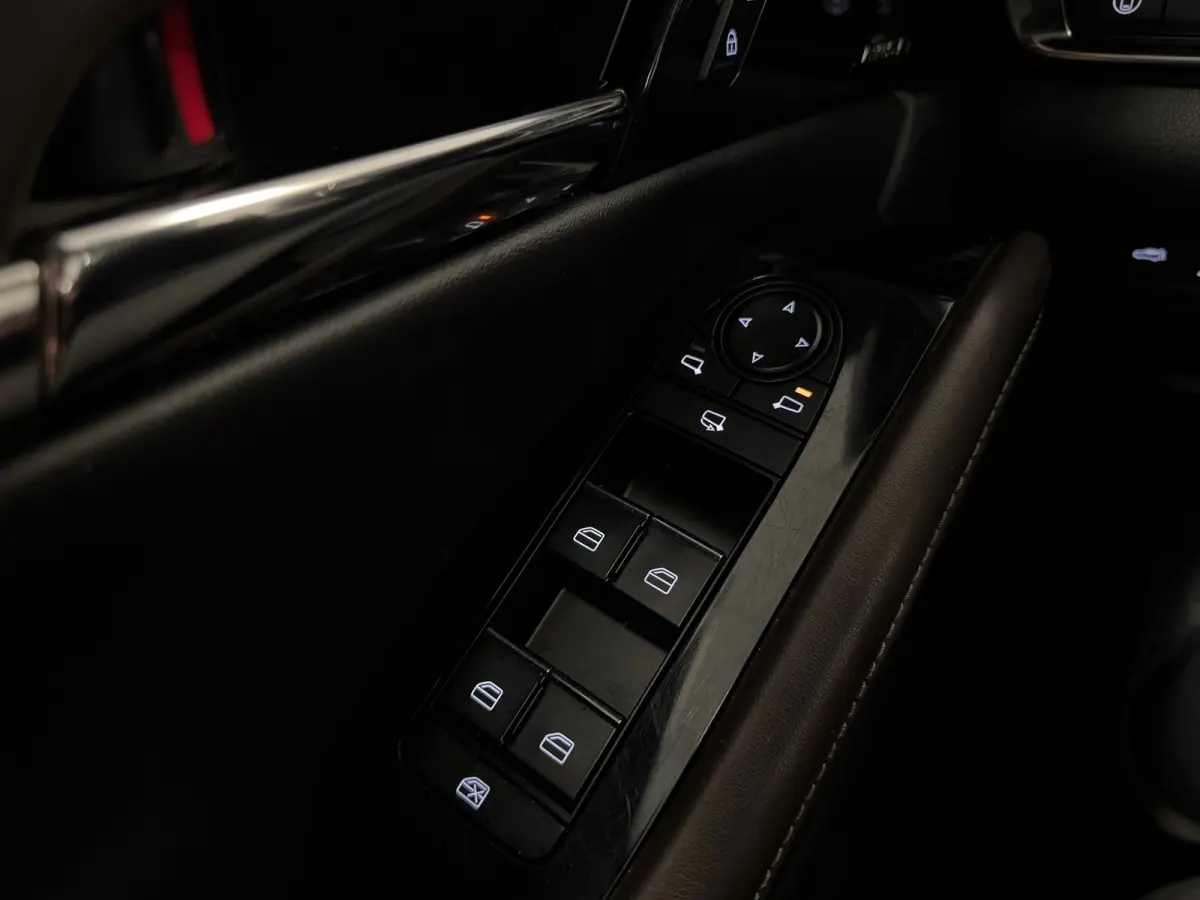 2.0 e-SkyActiv-X M Hybrid Luxury Trekhaak 1e Eigenaar Leer