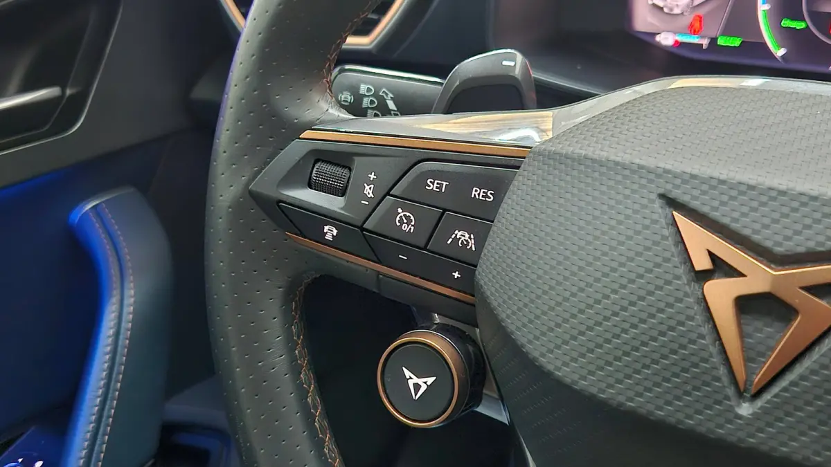 1.4 e-Hybrid VZ Perf.| 245 PK | Pano| 360°| Matrix | Keyless | Memory | Leder | 12” Navi