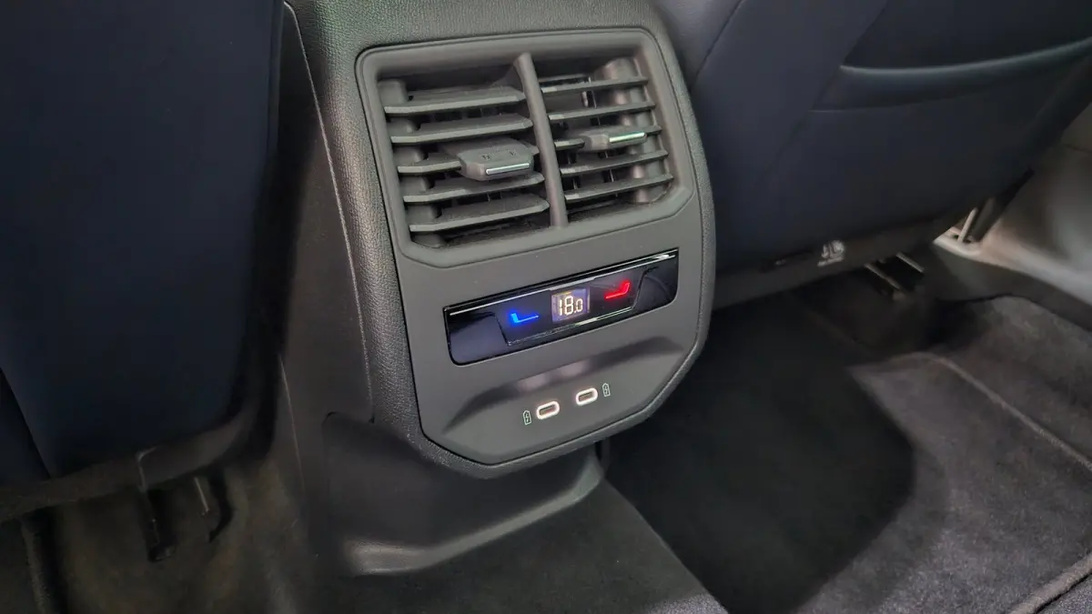 1.4 e-Hybrid VZ Perf.| 245 PK | Pano| 360°| Matrix | Keyless | Memory | Leder | 12” Navi