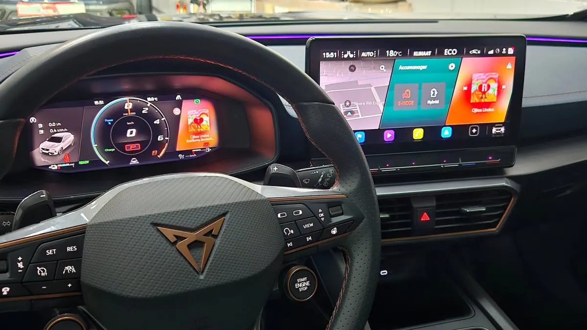 1.4 e-Hybrid VZ Perf.| 245 PK | Pano| 360°| Matrix | Keyless | Memory | Leder | 12” Navi