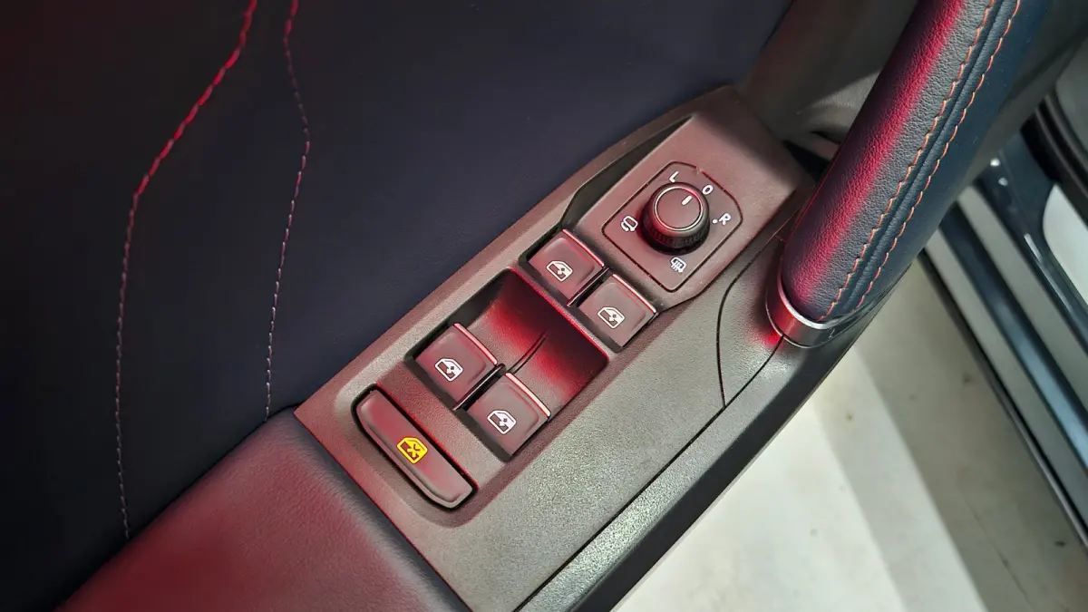 1.4 e-Hybrid VZ Perf.| 245 PK | Pano| 360°| Matrix | Keyless | Memory | Leder | 12” Navi