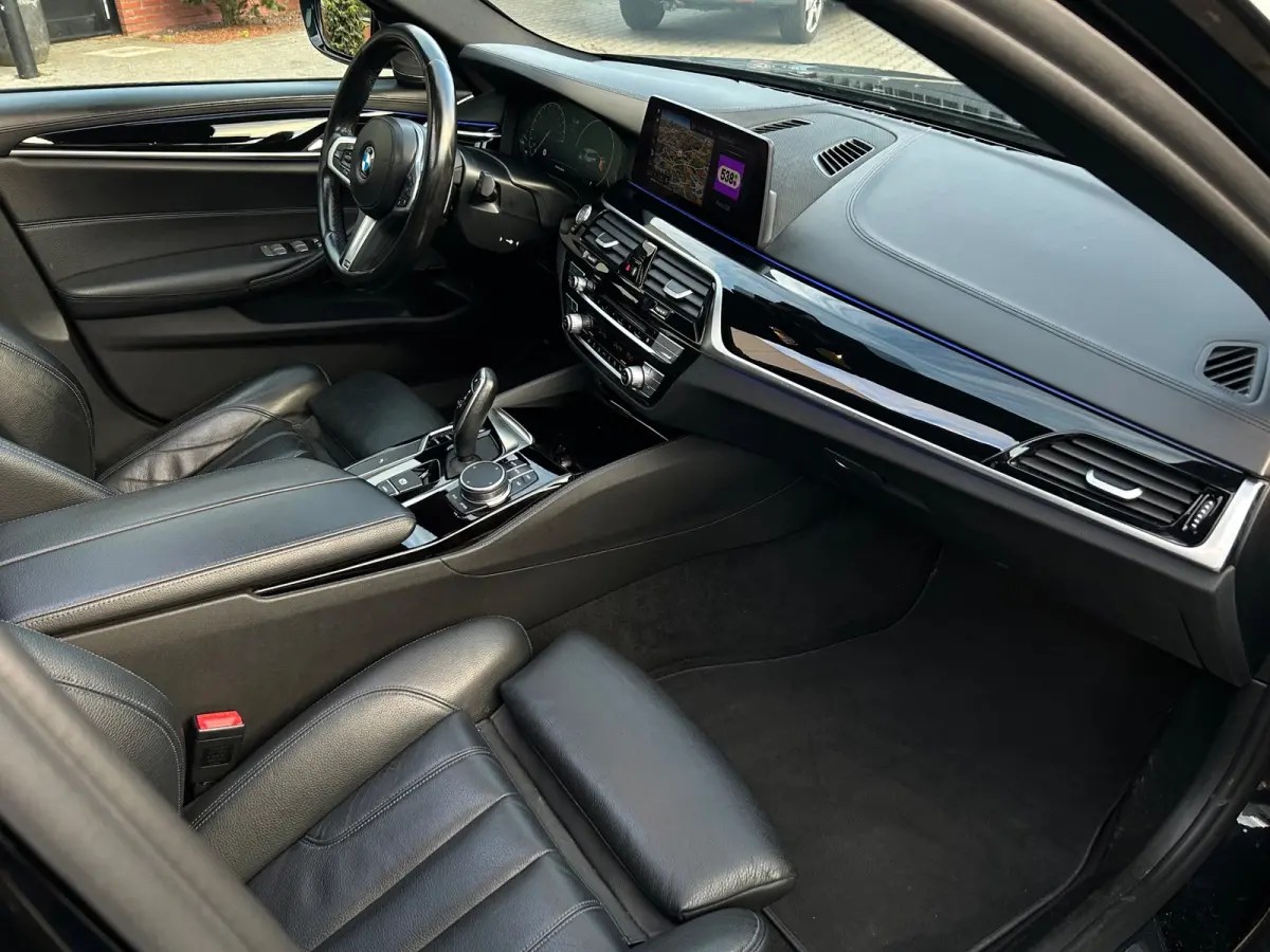 530i xDrive High Executive , Pano,