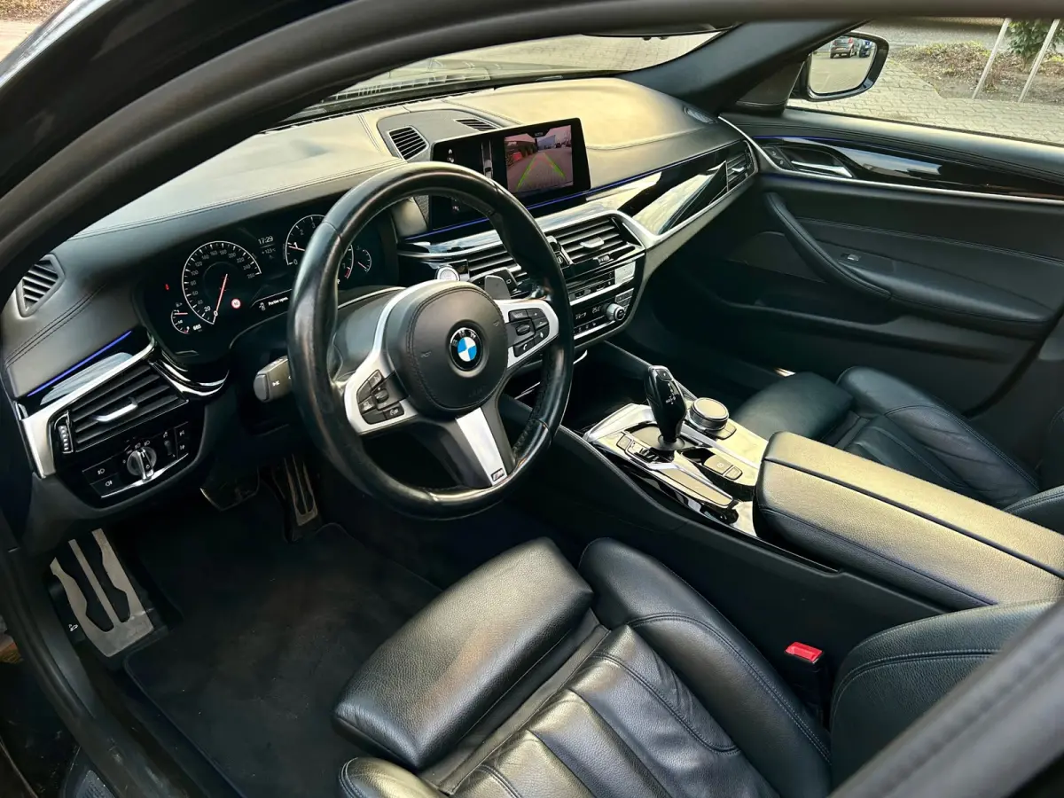 530i xDrive High Executive , Pano,