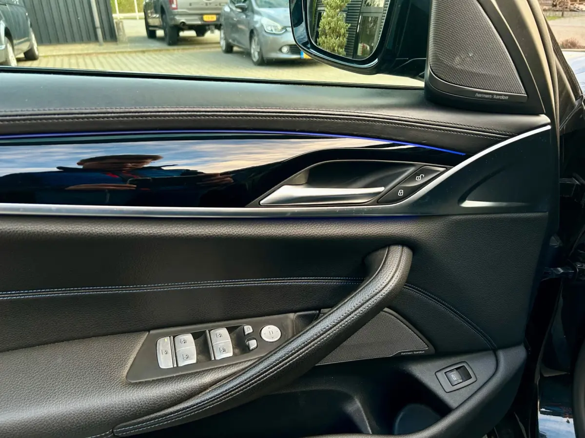 530i xDrive High Executive , Pano,
