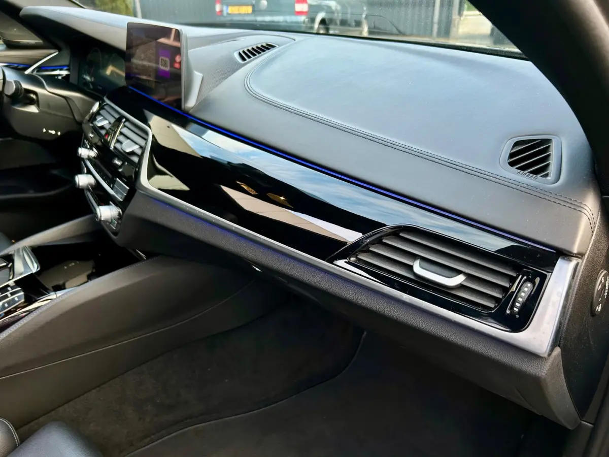 530i xDrive High Executive , Pano,