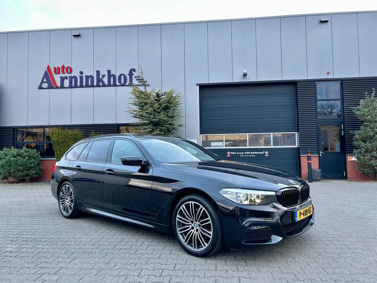 530i xDrive High Executive , Pano,