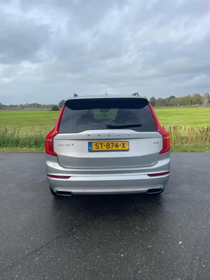 2.0 T8 Twin Engine AWD Momentum