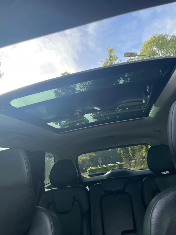 2.0 T8 Twin Engine AWD Momentum