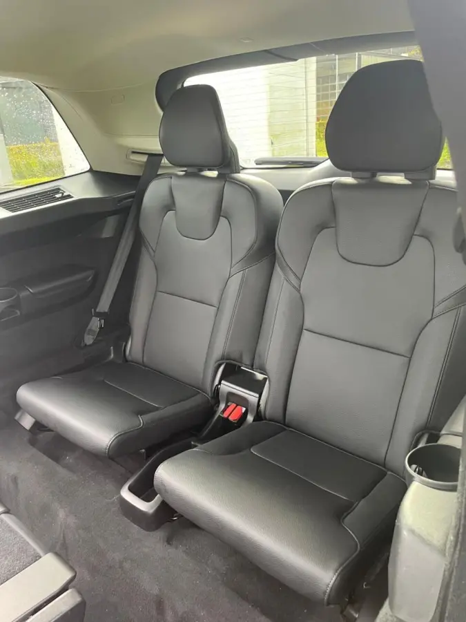 2.0 T8 Twin Engine AWD Momentum