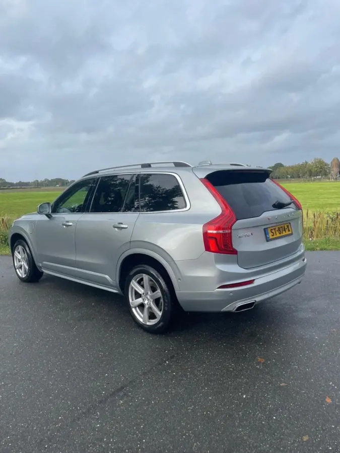 2.0 T8 Twin Engine AWD Momentum