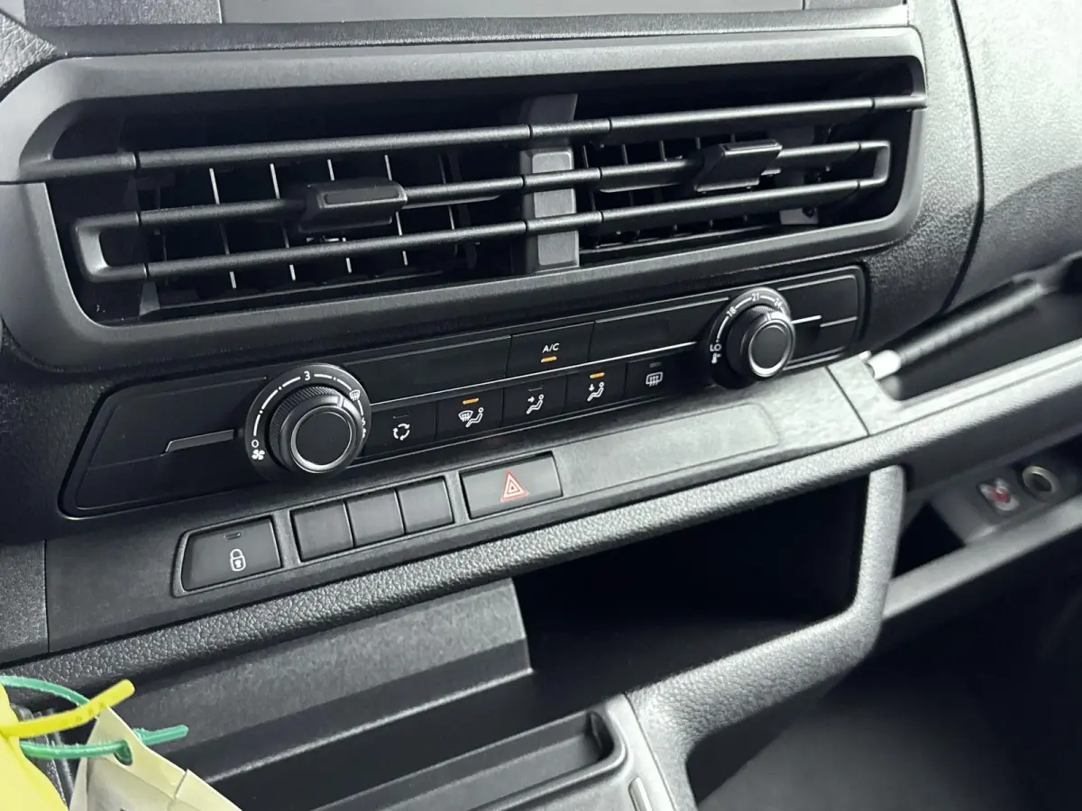 Electric L3 75 kWh | Demo deal! | 9-Zits | Snel leverbaar | Airco | Cruise control |