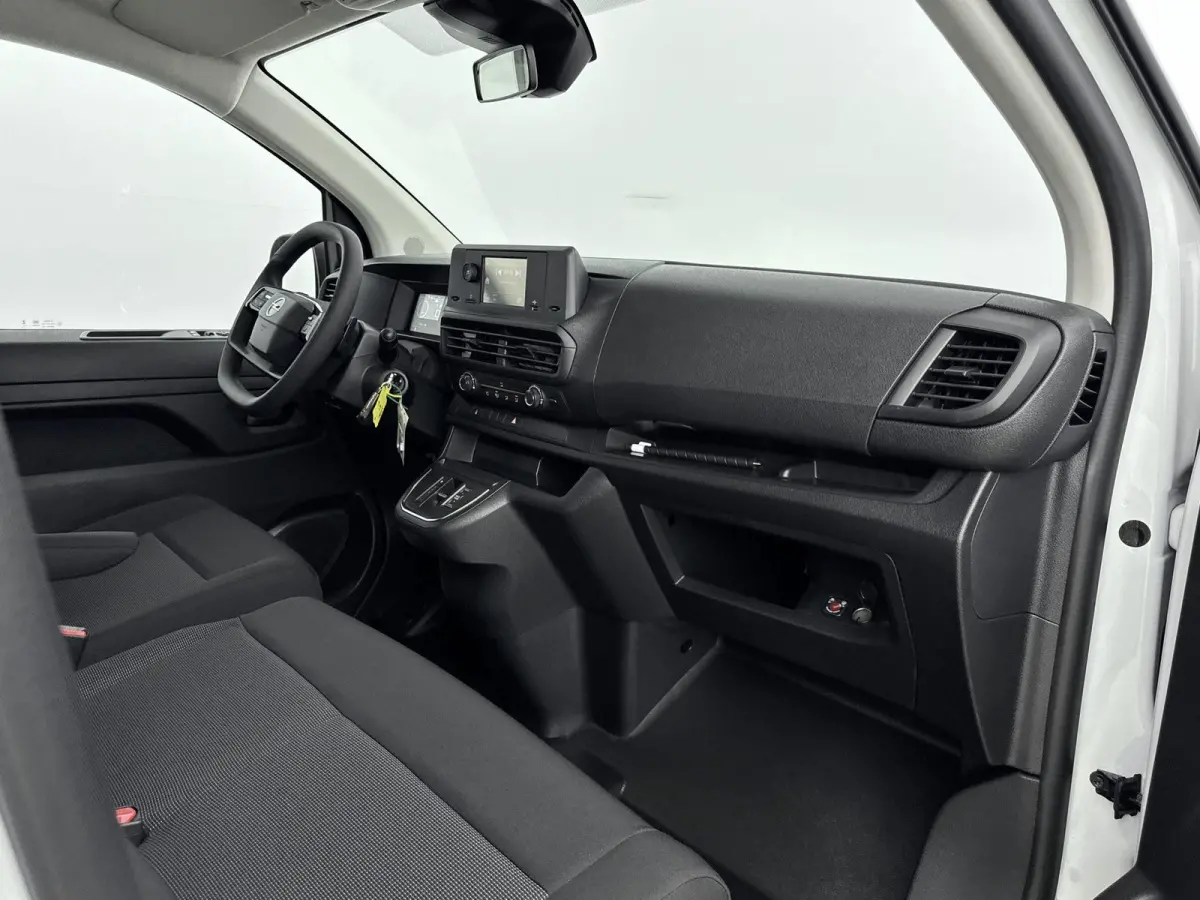 Electric L3 75 kWh | Demo deal! | 9-Zits | Snel leverbaar | Airco | Cruise control |