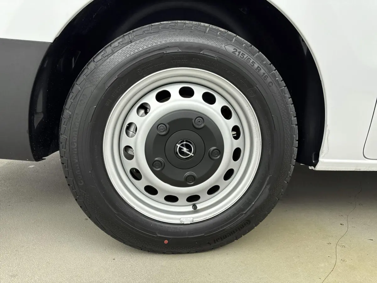Electric L3 75 kWh | Demo deal! | 9-Zits | Snel leverbaar | Airco | Cruise control |