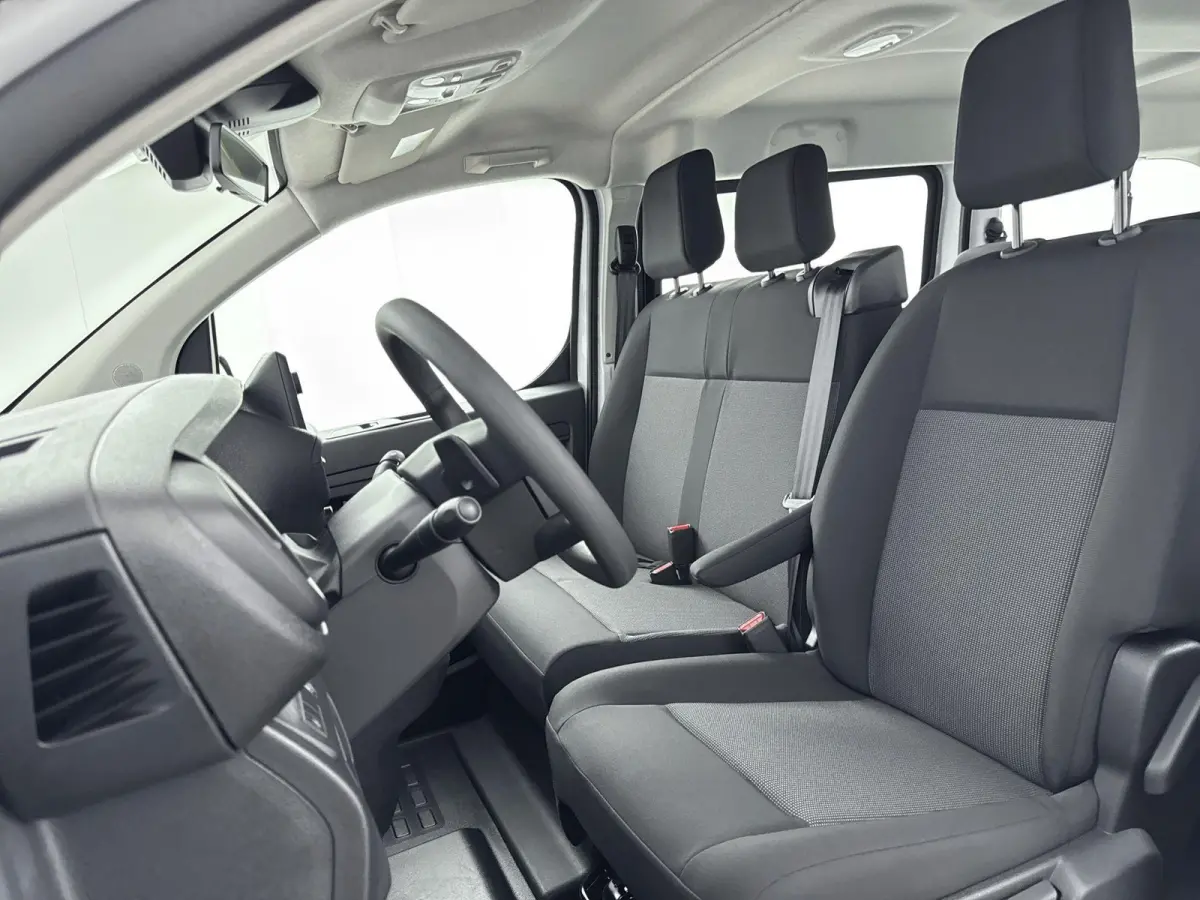 Electric L3 75 kWh | Demo deal! | 9-Zits | Snel leverbaar | Airco | Cruise control |