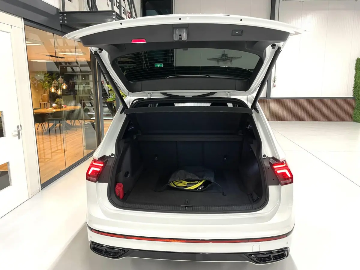 1.4 TSI eHybrid R-Line Black Style/ Cam/ Leder/ IQ LED/ Memory