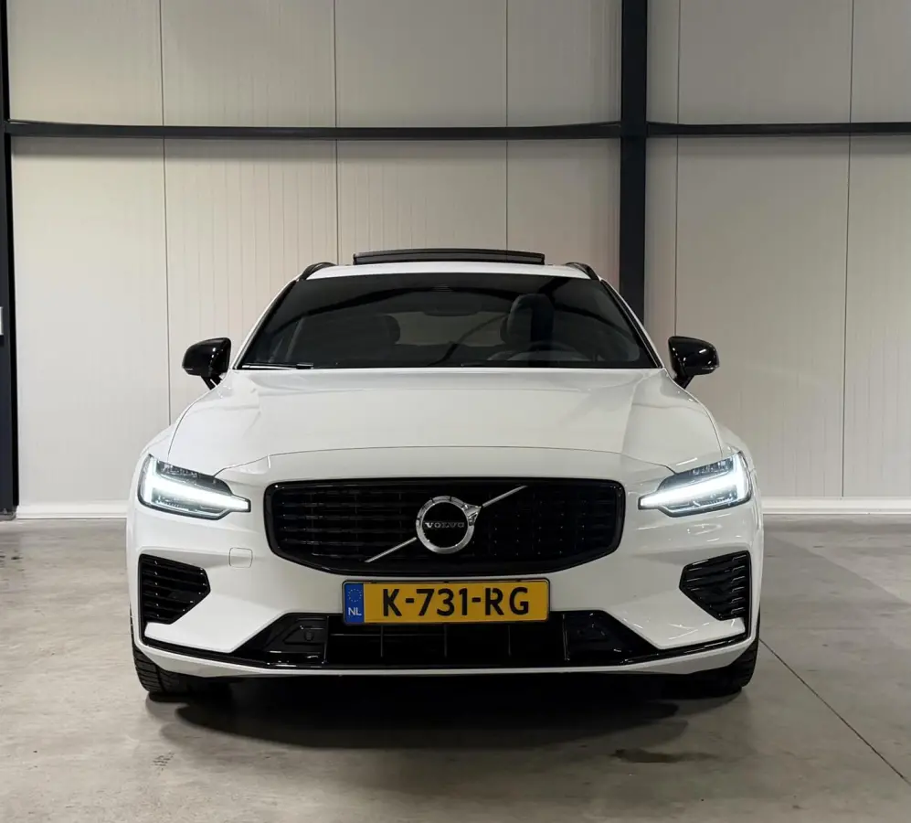 2.0 T6 Recharge AWD R-Design Pano Leer Camera NAP