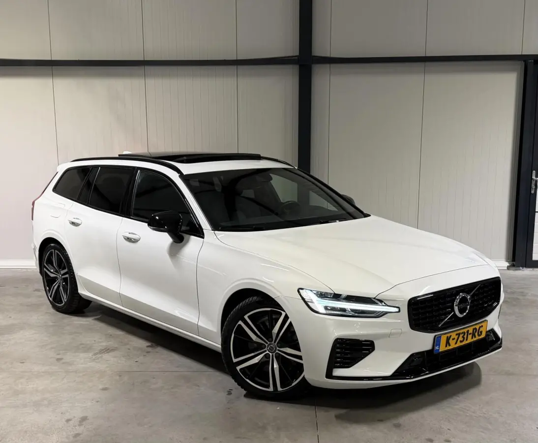 2.0 T6 Recharge AWD R-Design Pano Leer Camera NAP