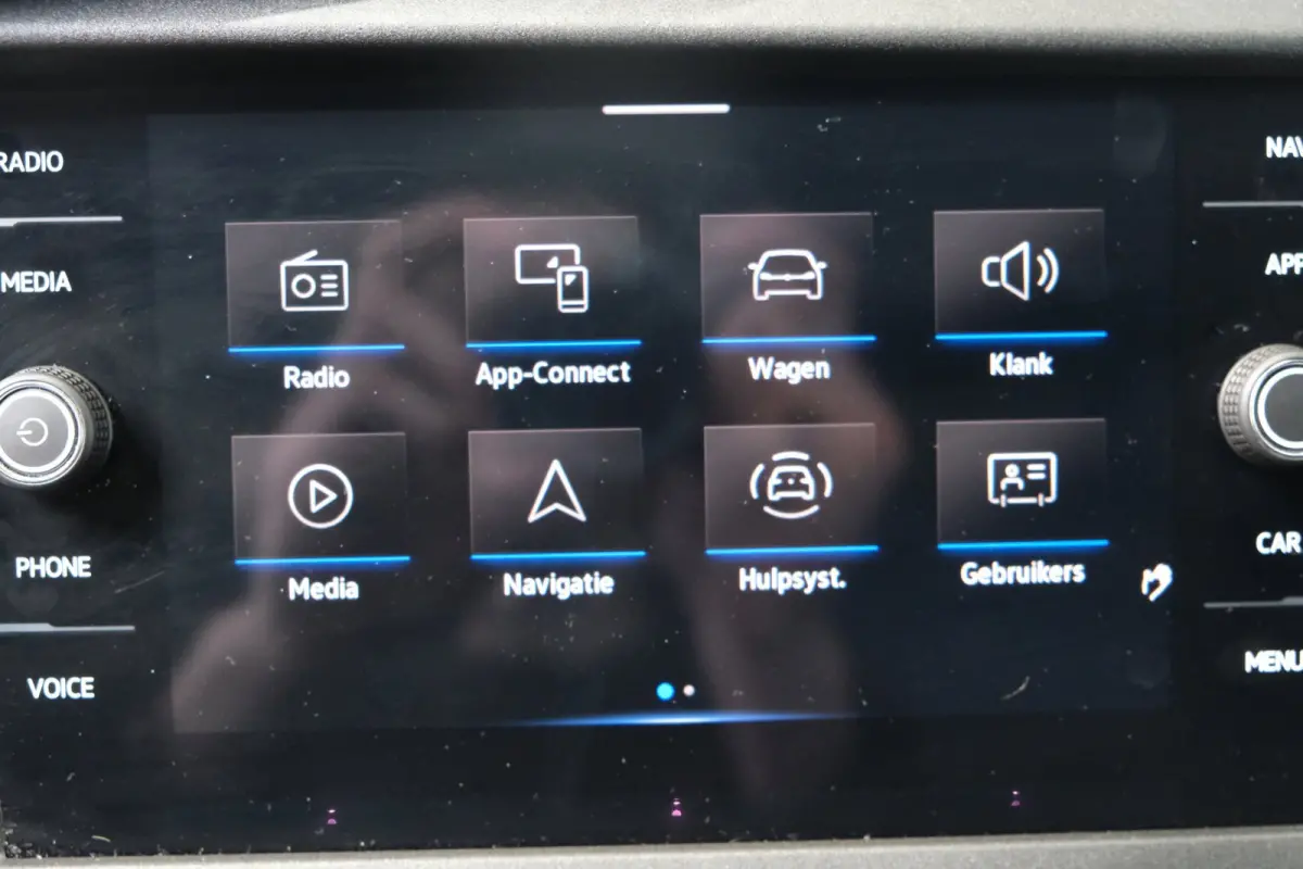 2.0 TDI L2H1 28 > Schade <