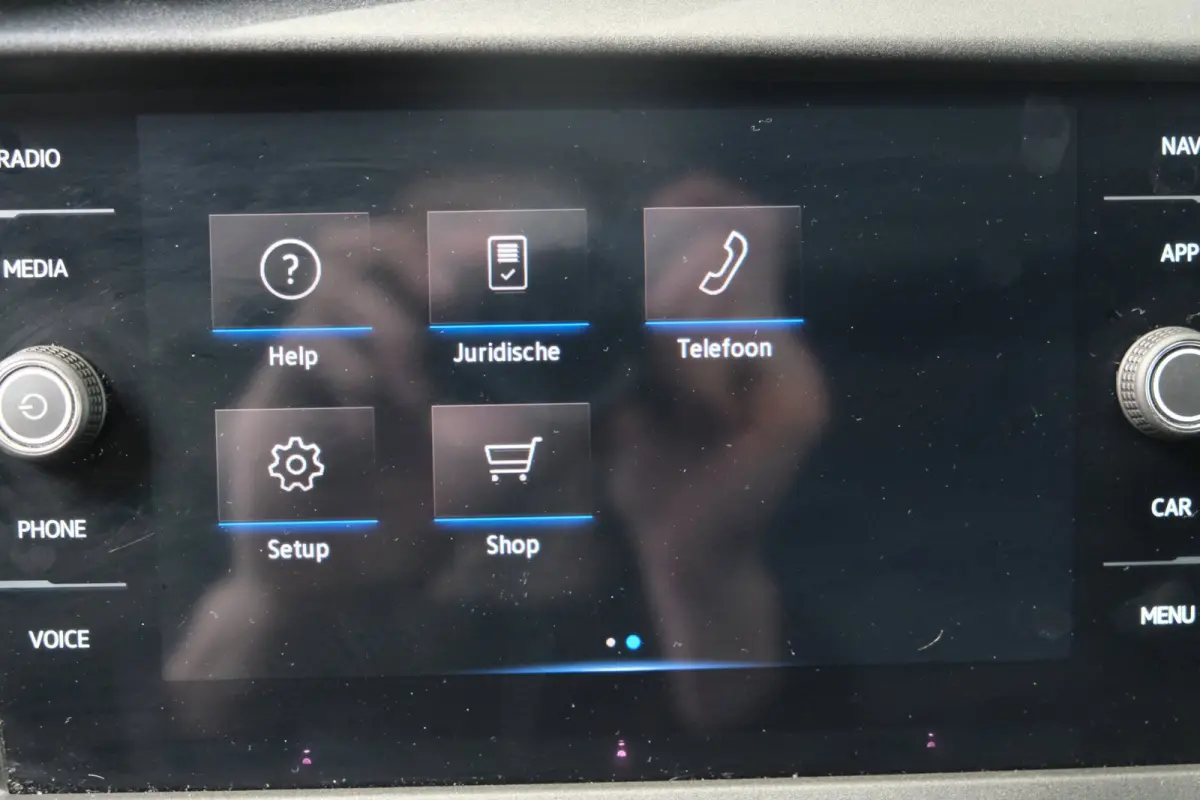 2.0 TDI L2H1 28 > Schade <