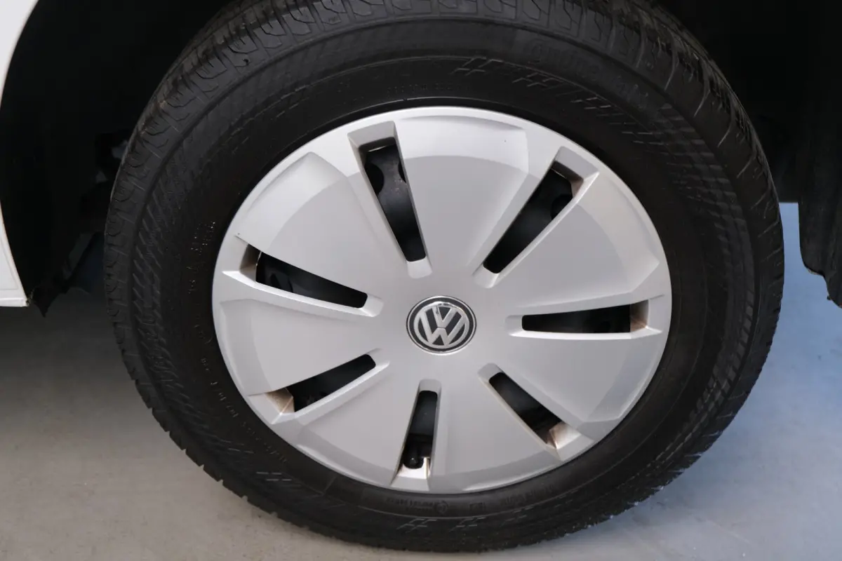 2.0 TDI L2H1 28 > Schade <