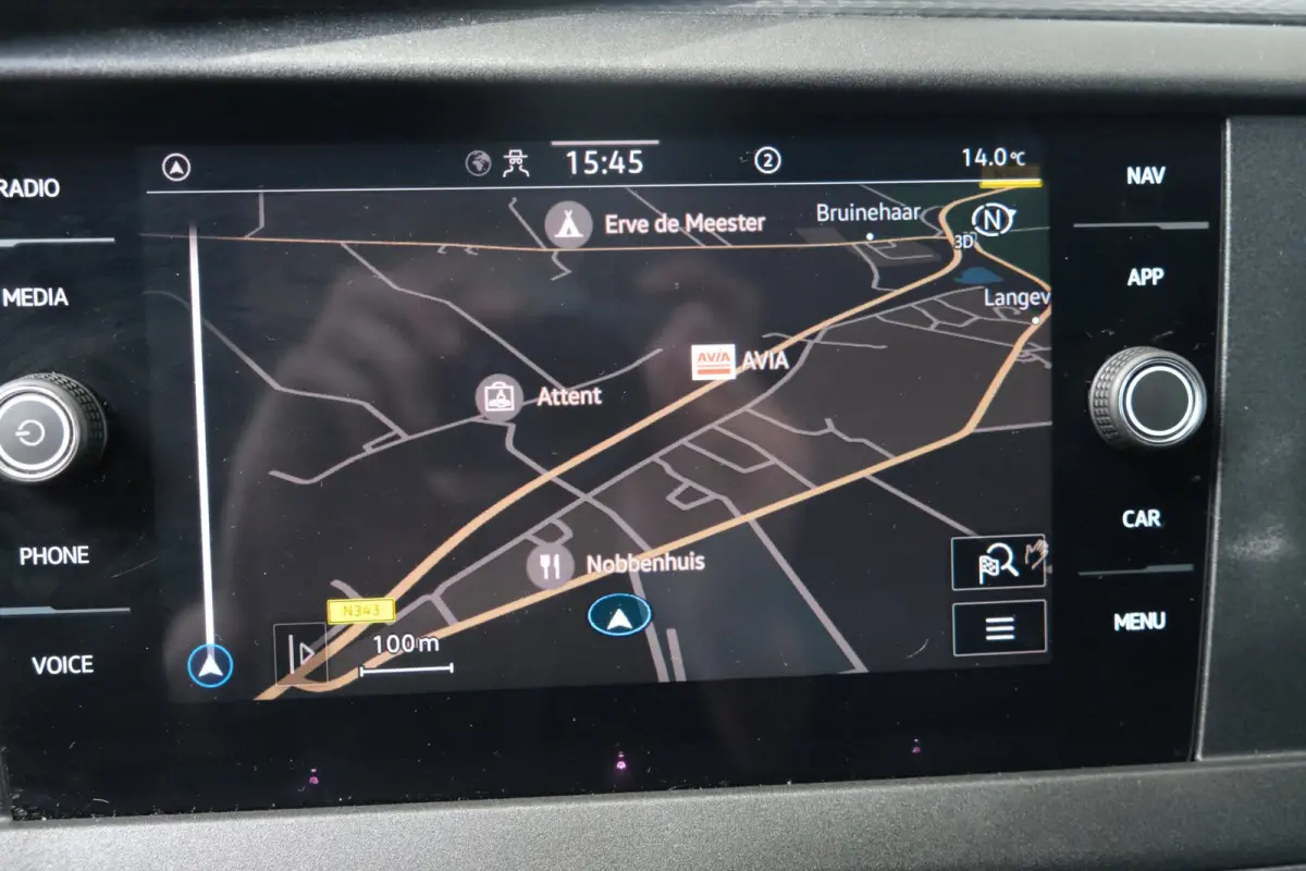 2.0 TDI L2H1 28 > Schade <