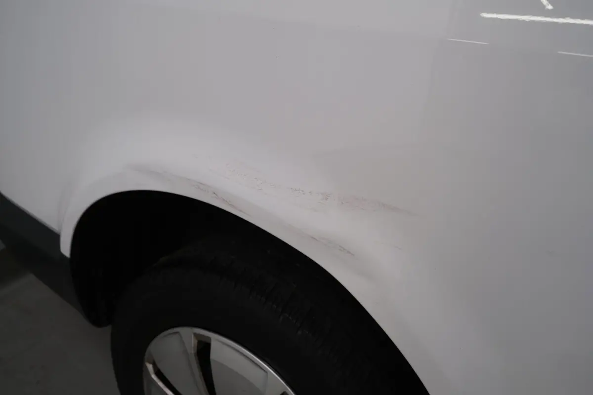 2.0 TDI L2H1 28 > Schade <