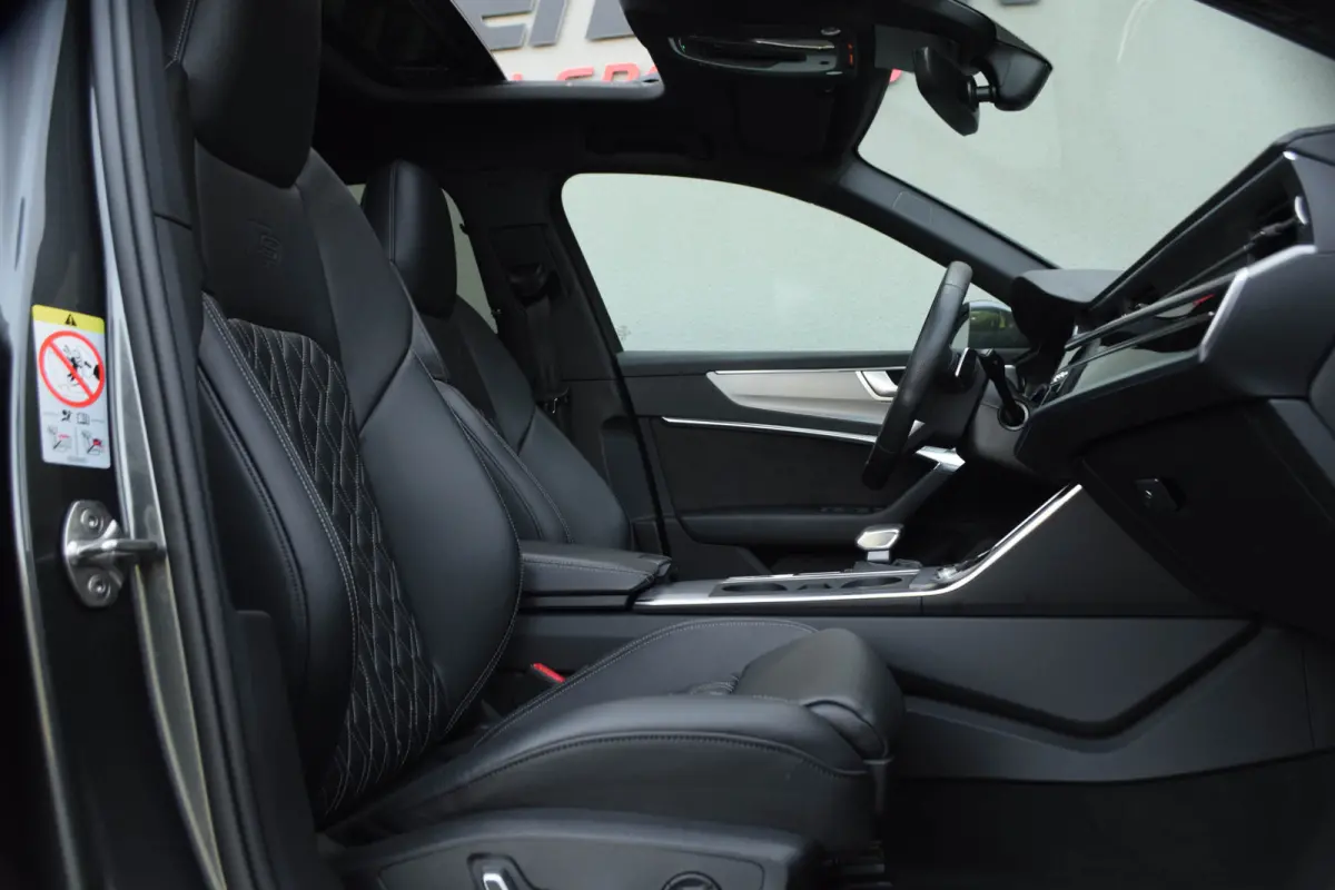 50 TFSI e Quattro / S-stoelen/ Bang & Olufsen Sound System/ Panoramadak/ 21 Inch Velgen/