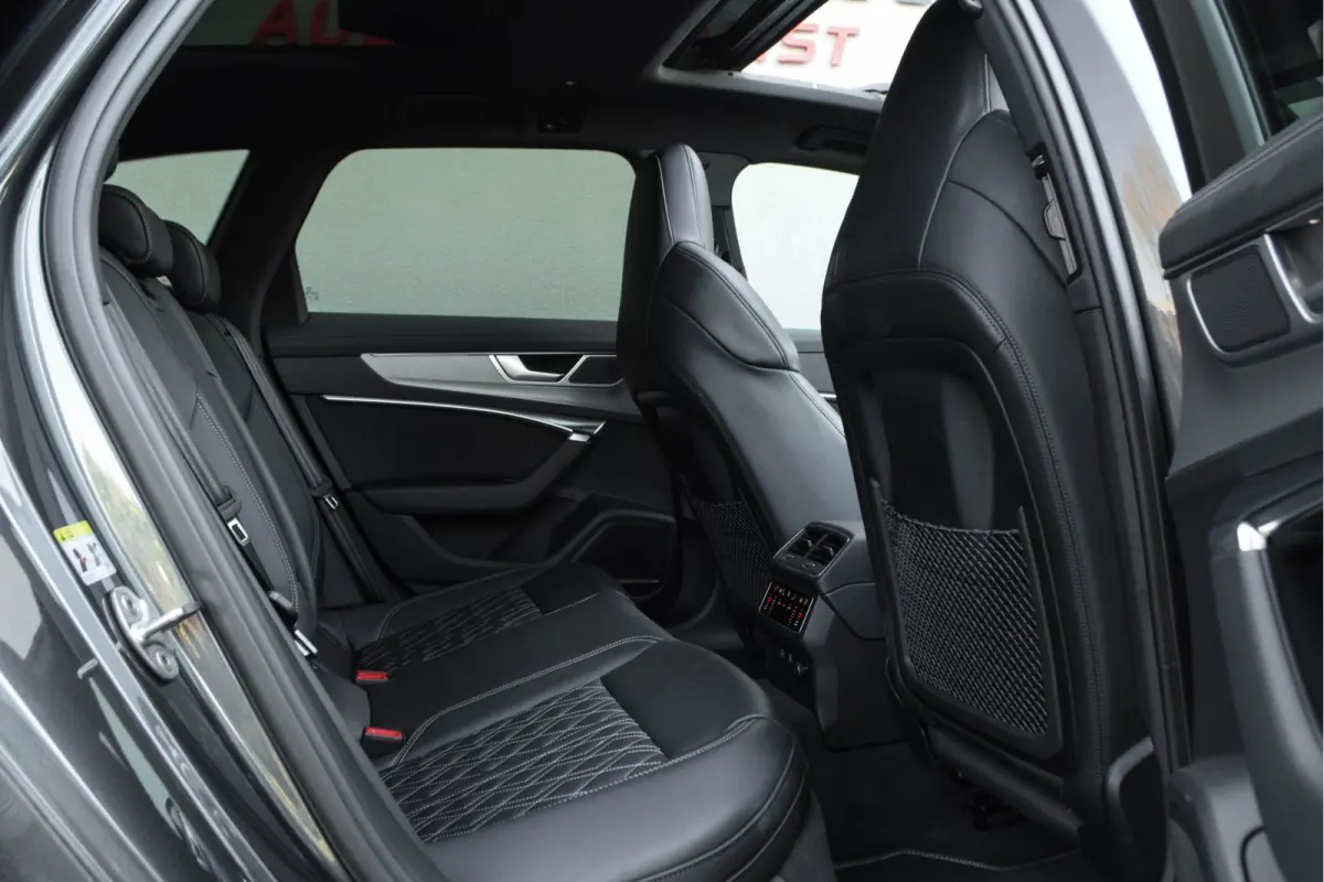 50 TFSI e Quattro / S-stoelen/ Bang & Olufsen Sound System/ Panoramadak/ 21 Inch Velgen/