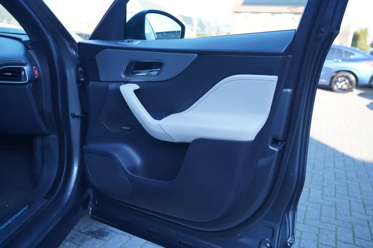 3.0 S/C S AWD 35t | Panorama | Meridian | Achterbankverwarming | Carplay | Stuurwielverwarming