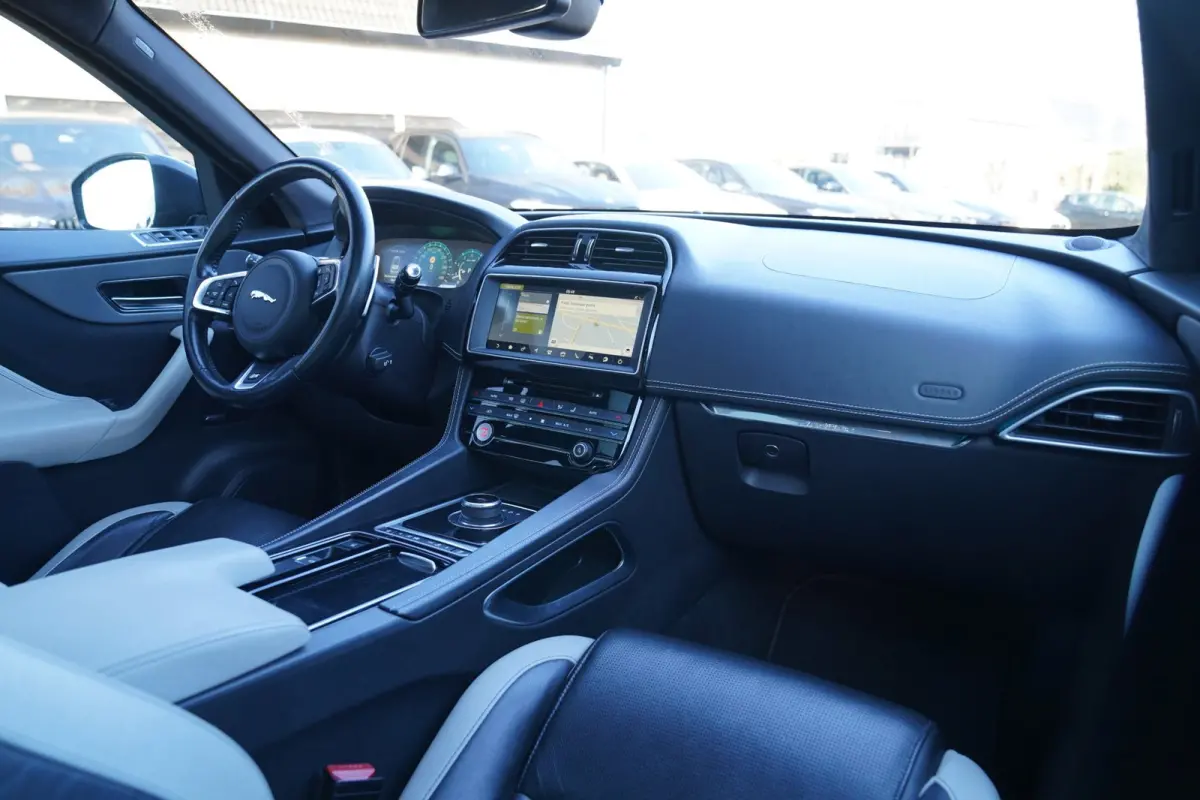 3.0 S/C S AWD 35t | Panorama | Meridian | Achterbankverwarming | Carplay | Stuurwielverwarming