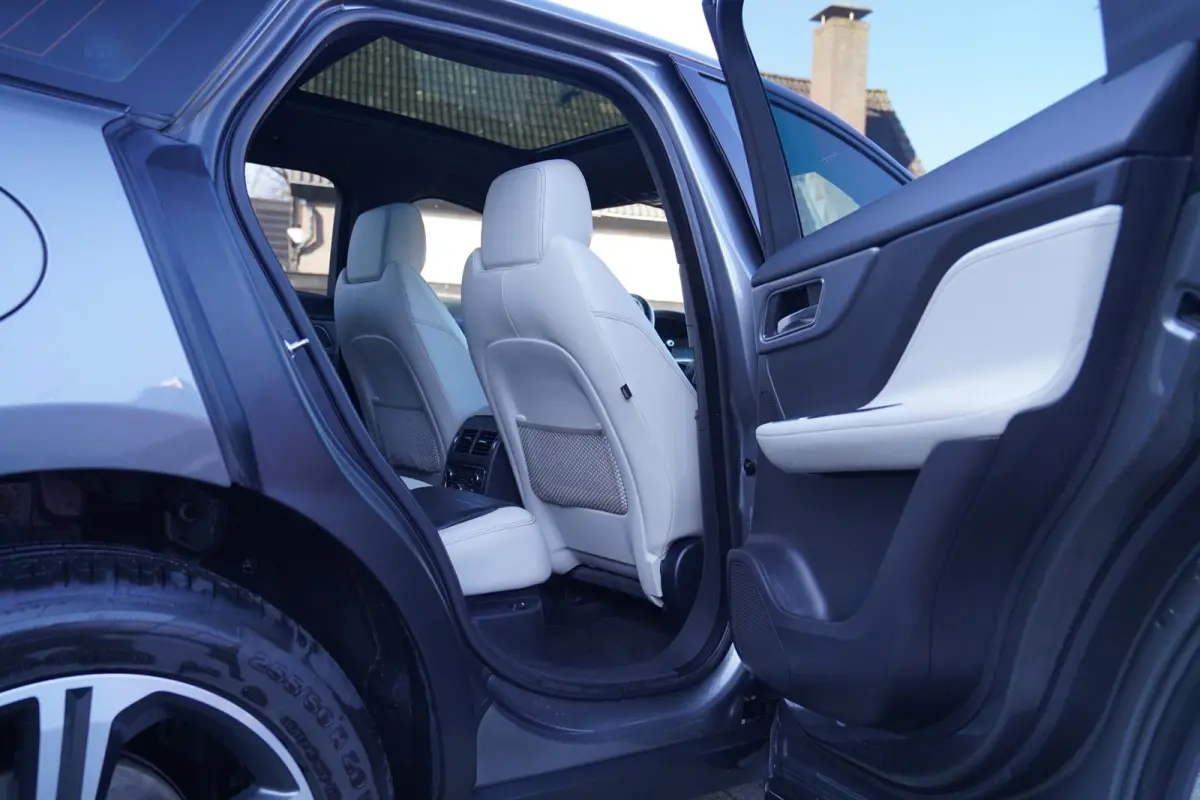 3.0 S/C S AWD 35t | Panorama | Meridian | Achterbankverwarming | Carplay | Stuurwielverwarming