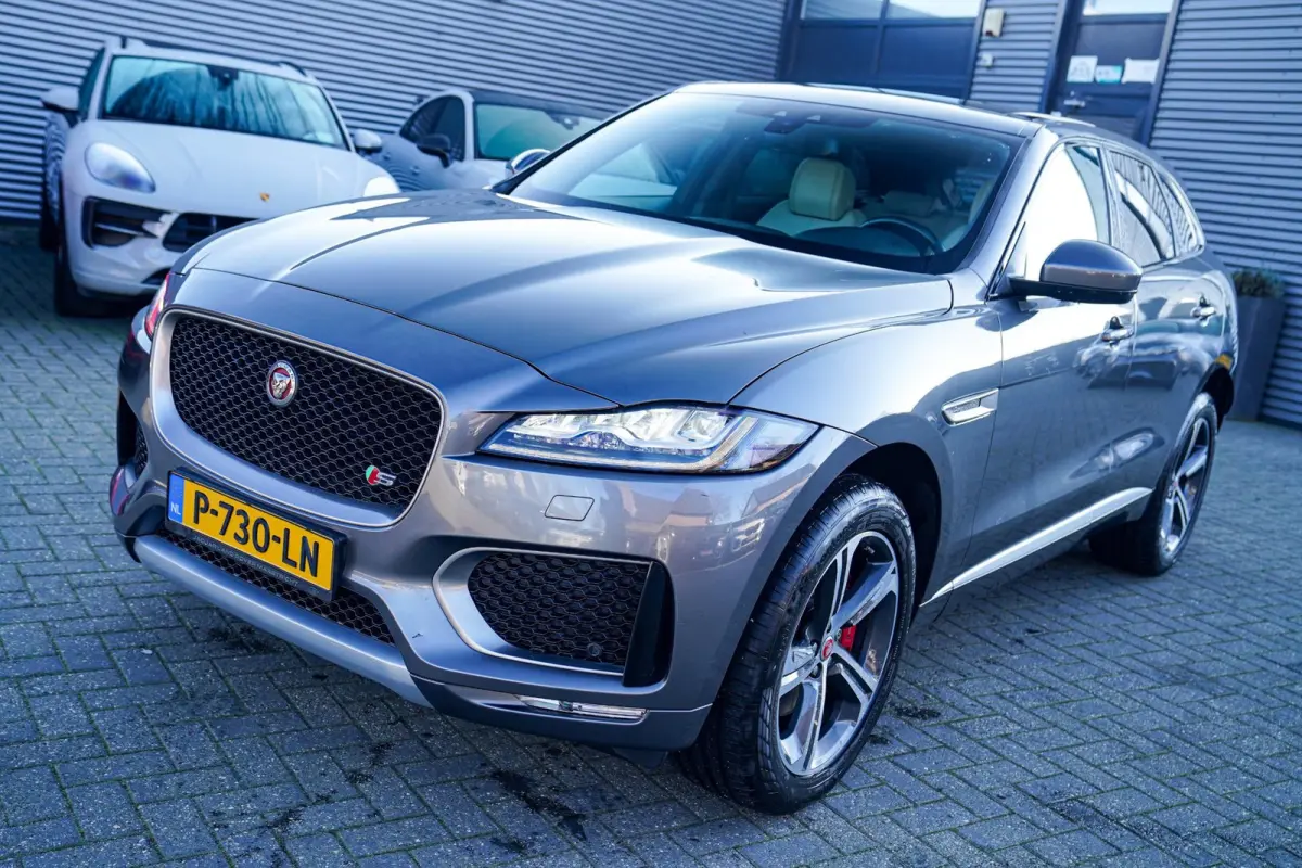 3.0 S/C S AWD 35t | Panorama | Meridian | Achterbankverwarming | Carplay | Stuurwielverwarming