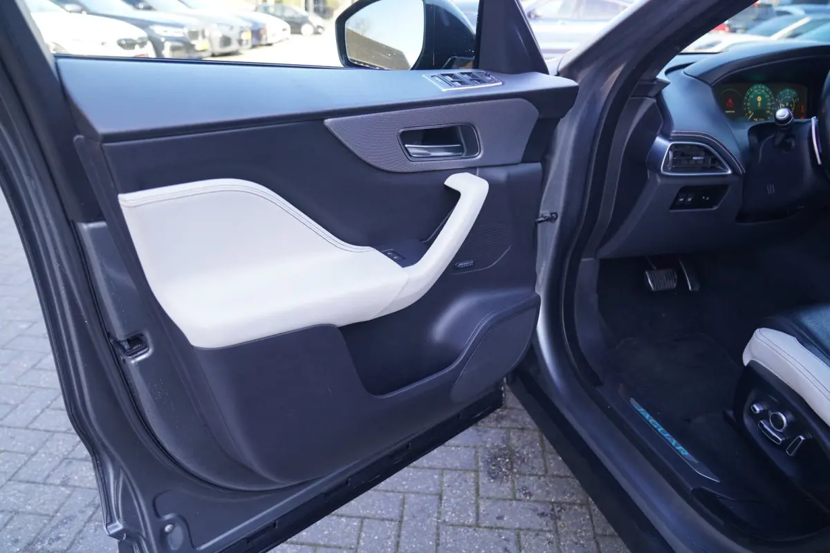 3.0 S/C S AWD 35t | Panorama | Meridian | Achterbankverwarming | Carplay | Stuurwielverwarming