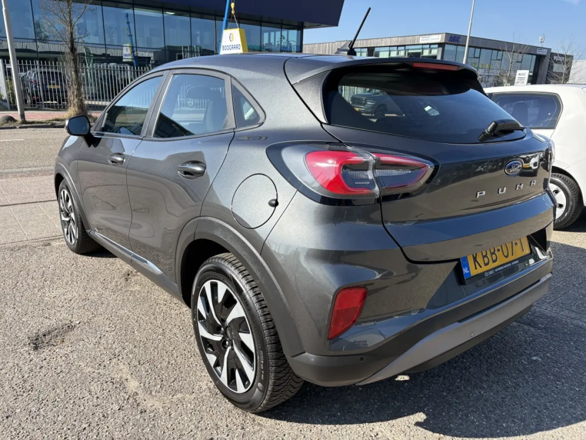 1.0 EcoBoost Hybride Titanium