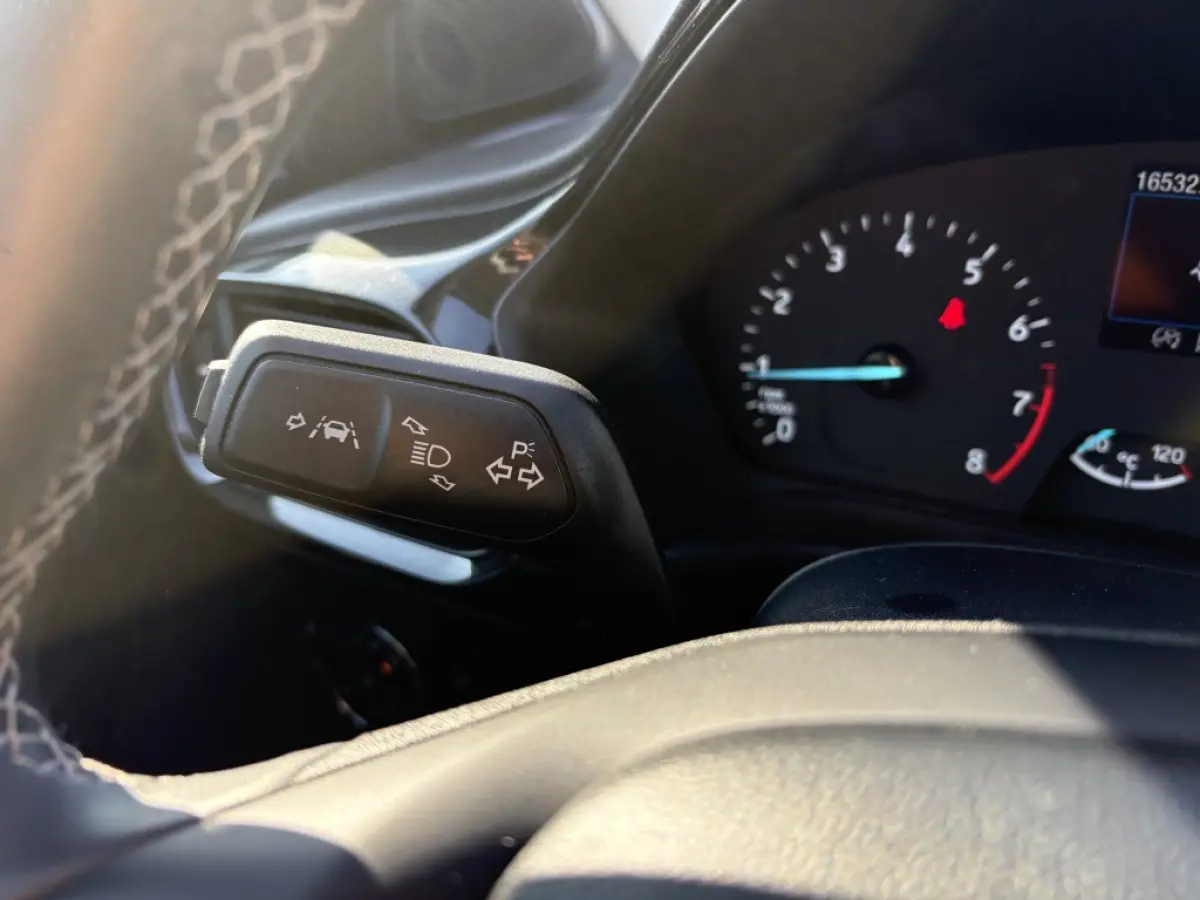 1.0 EcoBoost Hybride Titanium